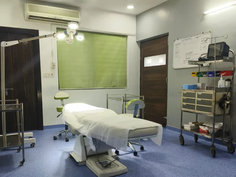 Operating theater of Saraswat Hospital for hair transplant of International patients